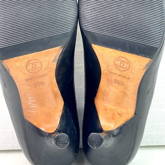 Authentic Vintage Chanel kitten heel pointed pumps size 38 1/2 two black leather - Picture 4 of 8